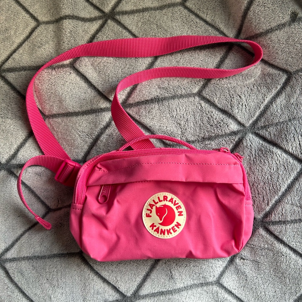 Neon Pink Fjallraven Fanny/Hip Pack